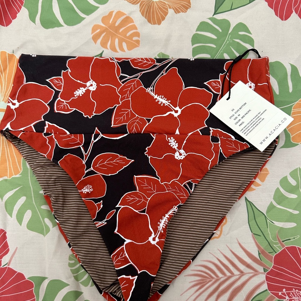 Acacia bottom